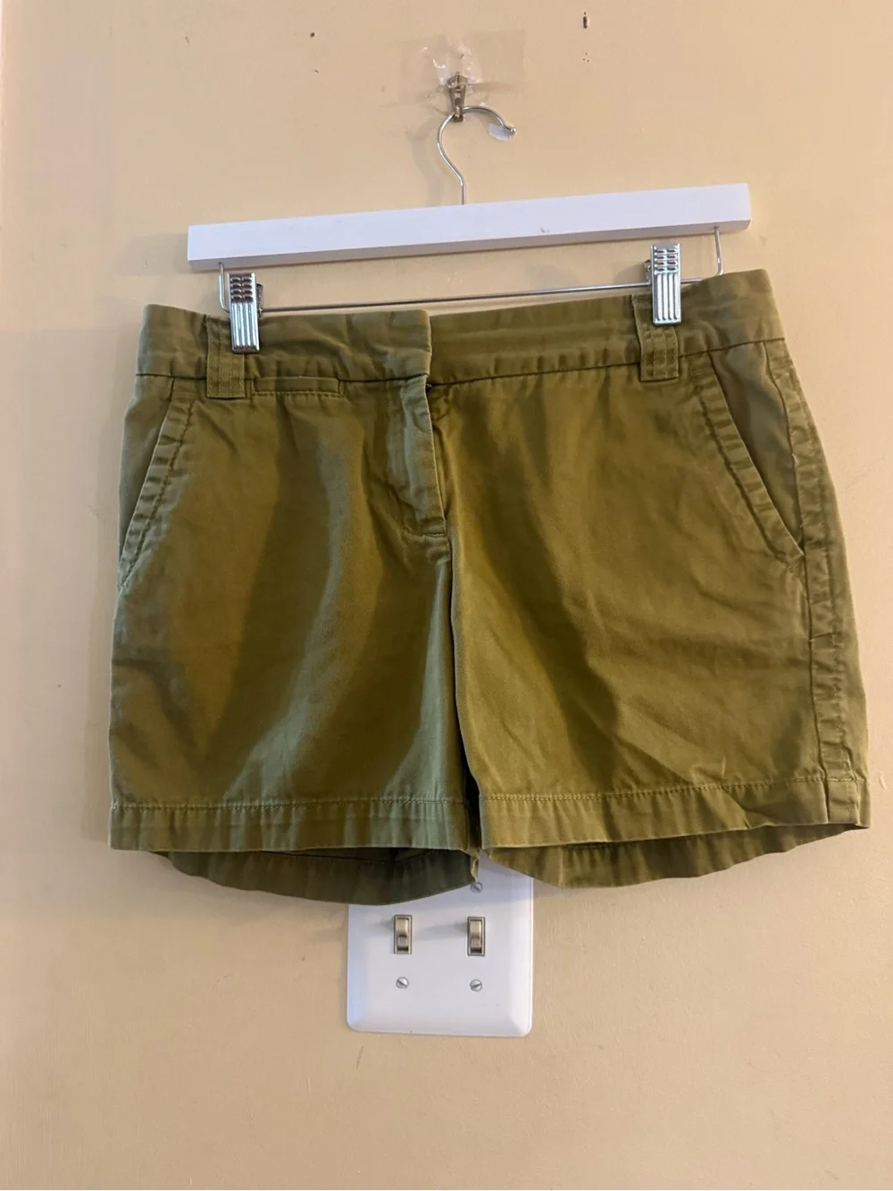 J Crew Olive Green Women's Casual Chino Shorts City fit, size 4